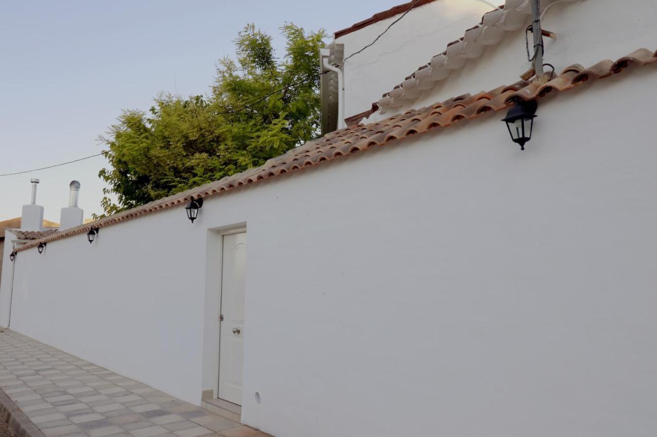 Casa Rural Ideal Para Escapadas Con Barbacoa Y Spa Tinarejos Ngoại thất bức ảnh