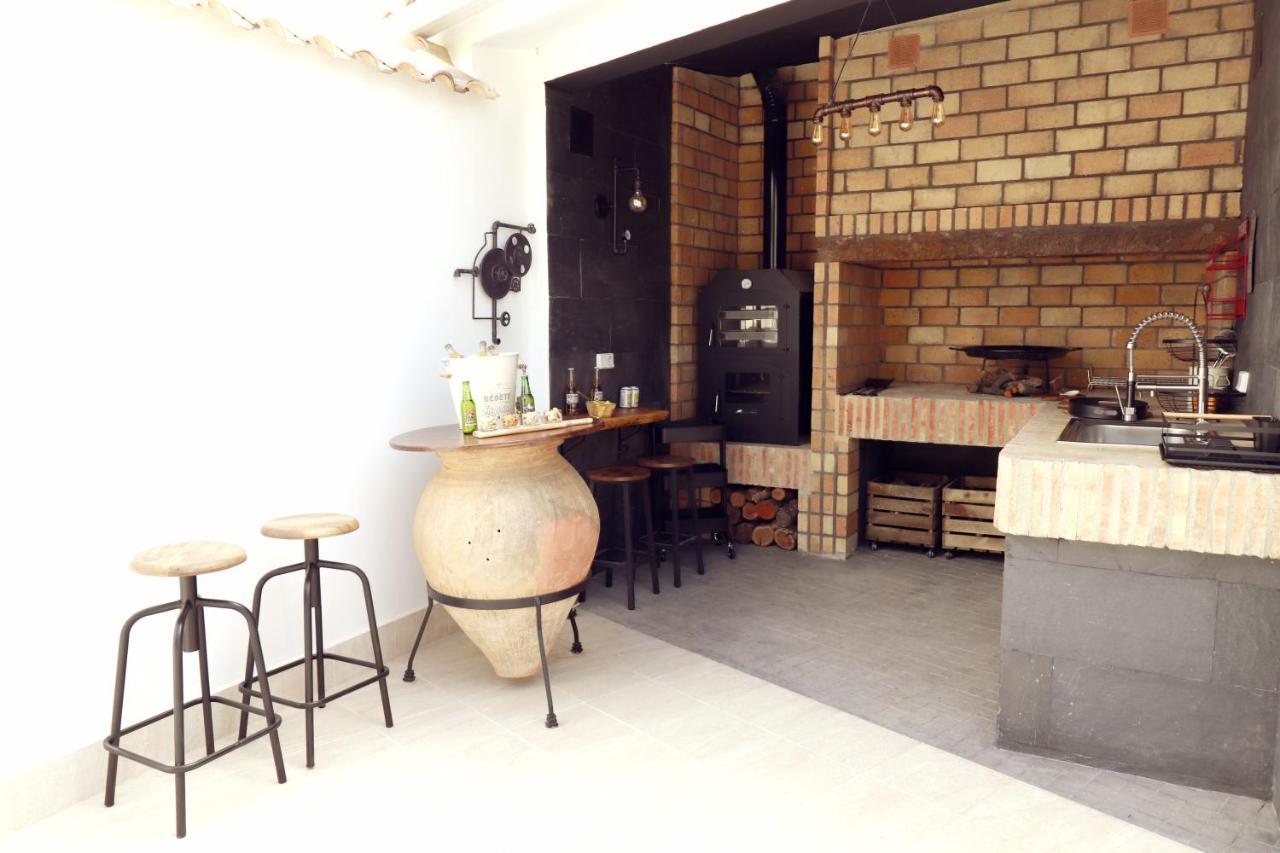 Casa Rural Ideal Para Escapadas Con Barbacoa Y Spa Tinarejos Ngoại thất bức ảnh
